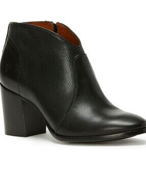 FRYE Nora Short Zip Bootie In Black 11.